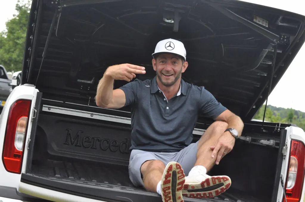 Dinmore wins £50,000 truck for hole in one