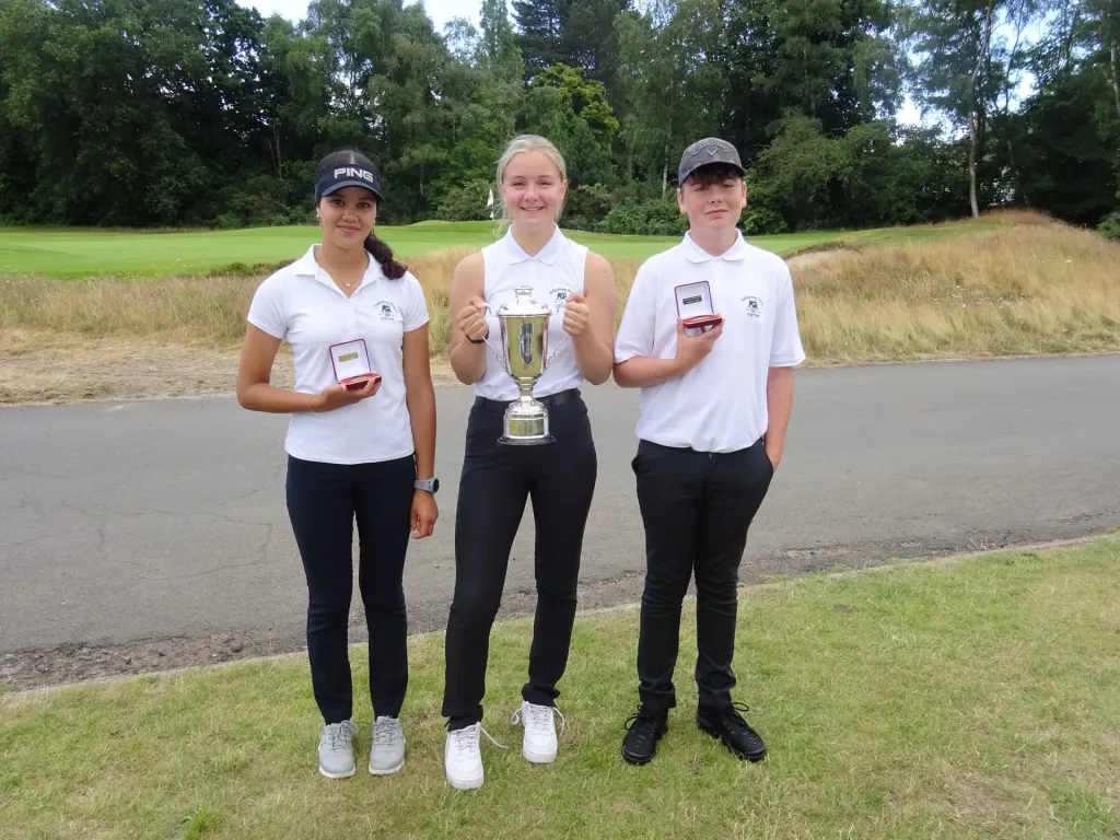Felixstowe Ferry win the 2022 Junior Team Championship
