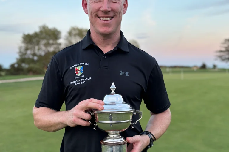 Chris Duffy Leading Amateur